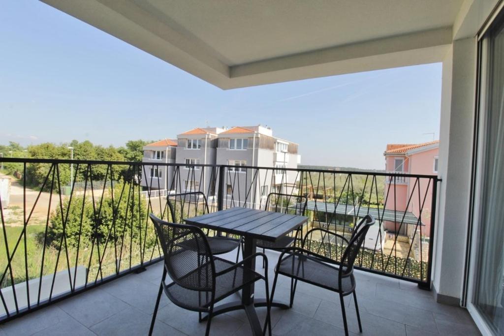 Apartments La Mar Zambratija Luaran gambar
