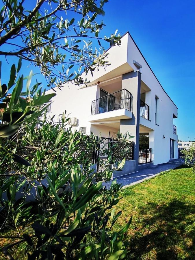 Apartments La Mar Zambratija Luaran gambar